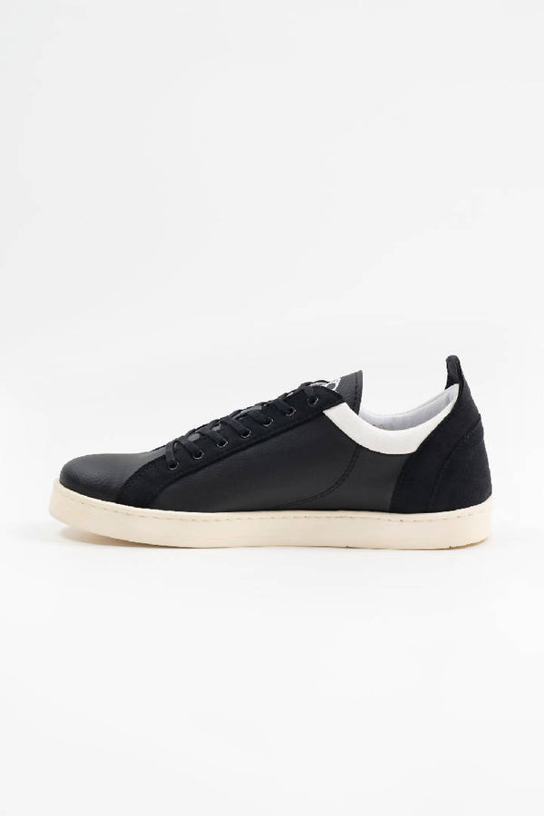 Borås - Grape Leather Classic Sneakers - Oyster