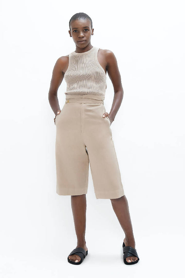 Florence Organic Cotton Bermuda Shorts in Sand Brown