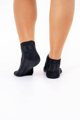 Modal Cable-Knit Ankle Socks in 2 White & 1 Black