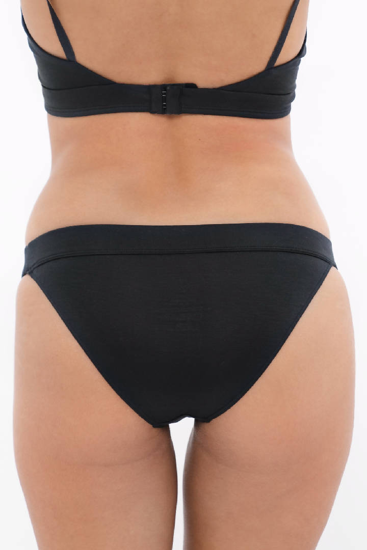 Oregon - PYRATEX® Seaweed Fibre Bikini Briefs - Black Sand