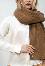 olden-blanket-scarf-doe-6