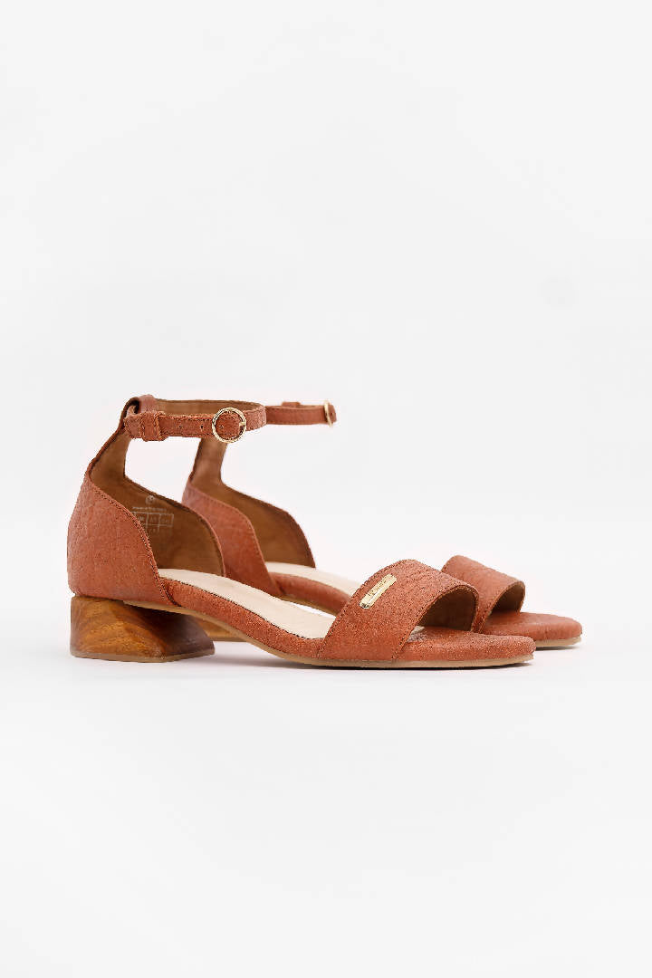 Chicago Ankle Strap Heels in Canela Brown